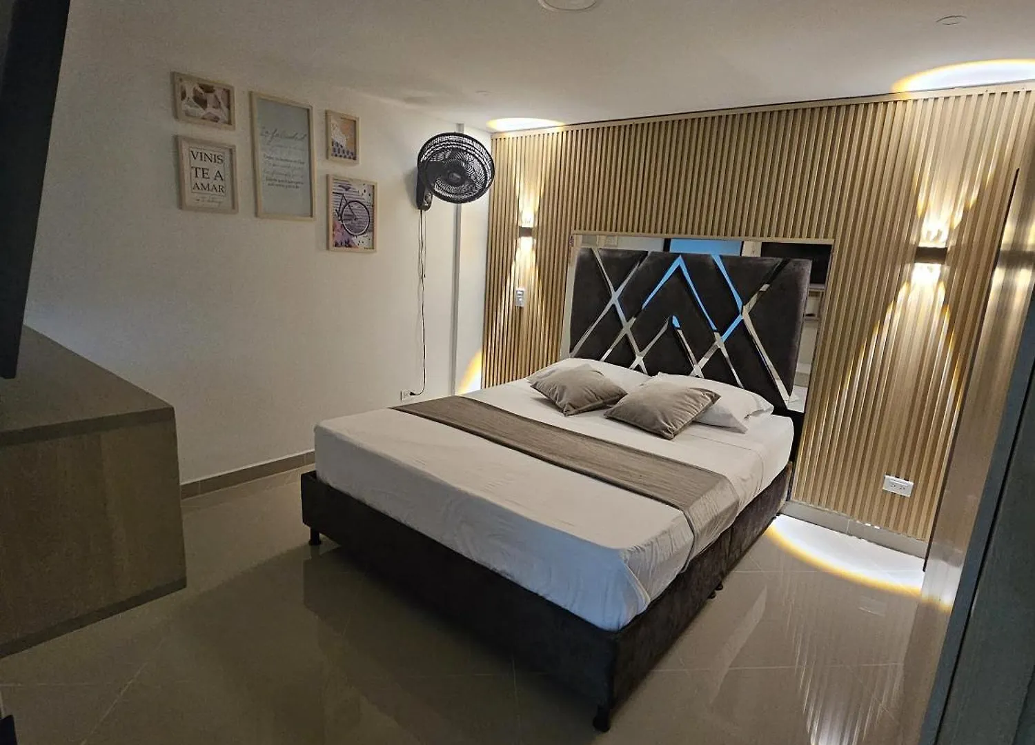 Vive Medellin 302 location